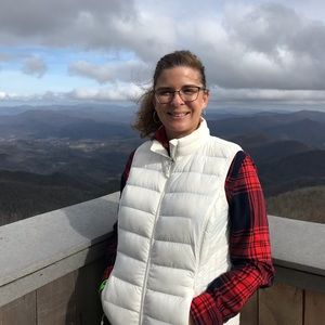 Meet your Posher, Lori